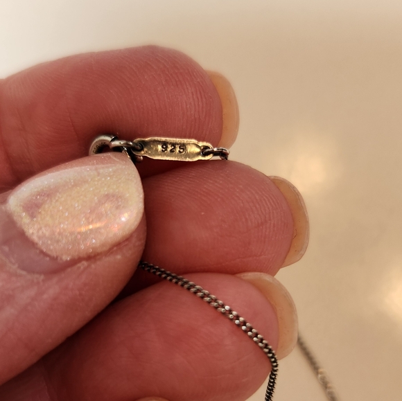 - Tiffany and Co Three Heart Necklace - Picture 5 of 8